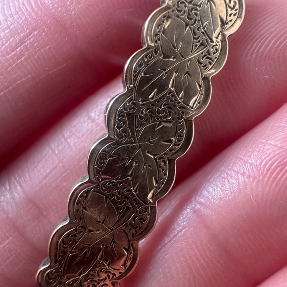 Antique Gold Fill Etched Leaves Bar Brooch - Picture 3 of 5